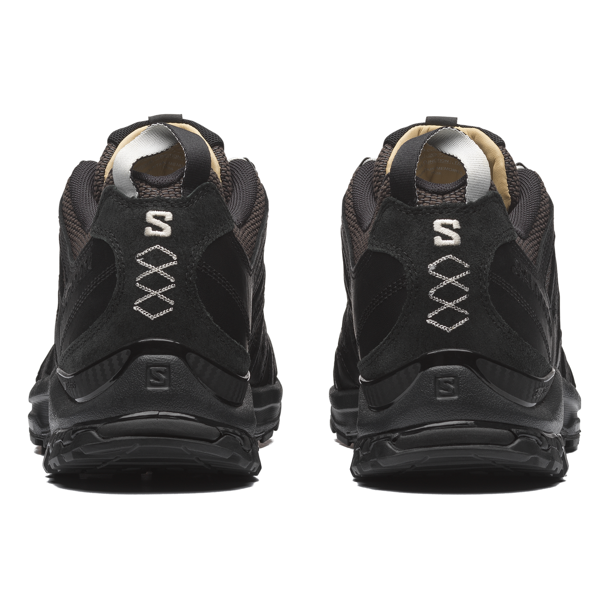 XA PRO 3D Alpine Echoes — Black / Earth Brown / Vanilla Ice — Vista posterior